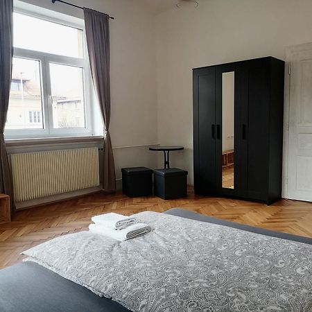 Pirc Apartment On Dunajska Street Любляна Экстерьер фото