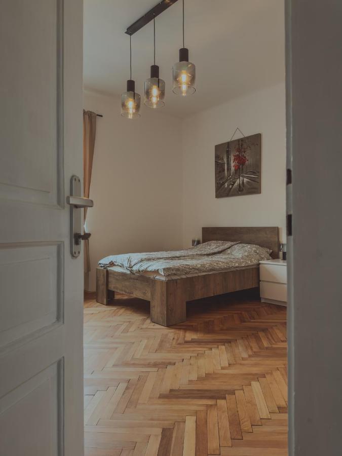 Pirc Apartment On Dunajska Street Любляна Экстерьер фото